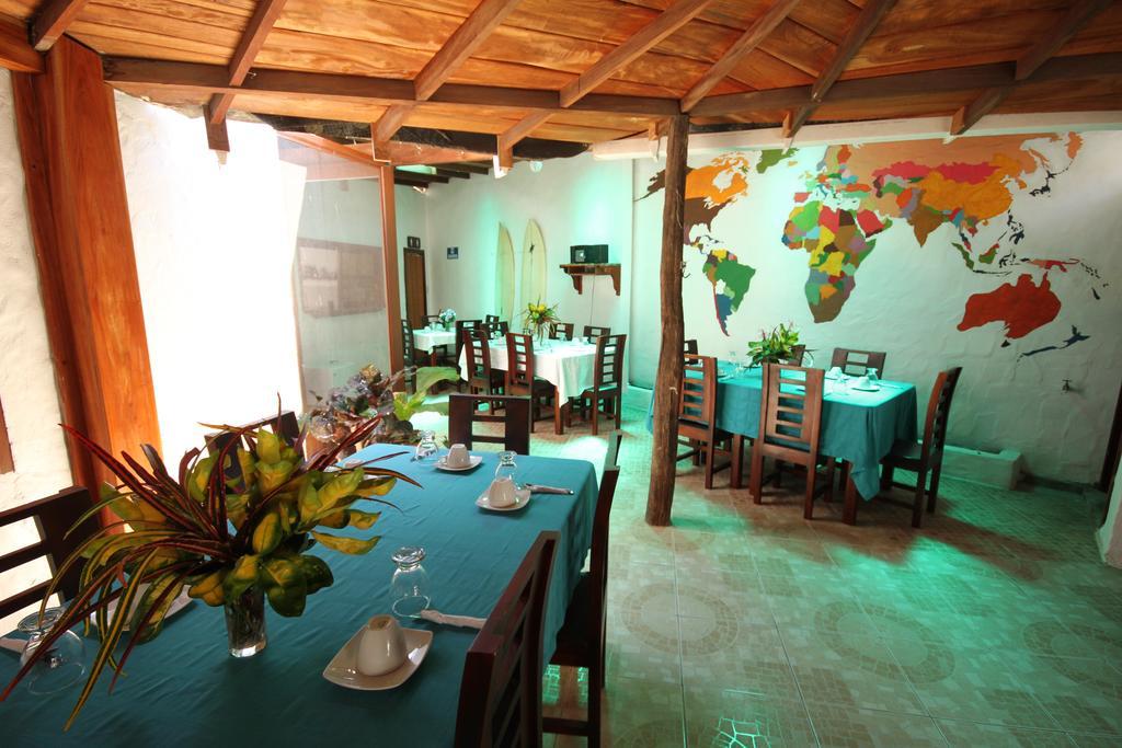 Hostal La Gran Tortuga Puerto Villamil Exterior photo